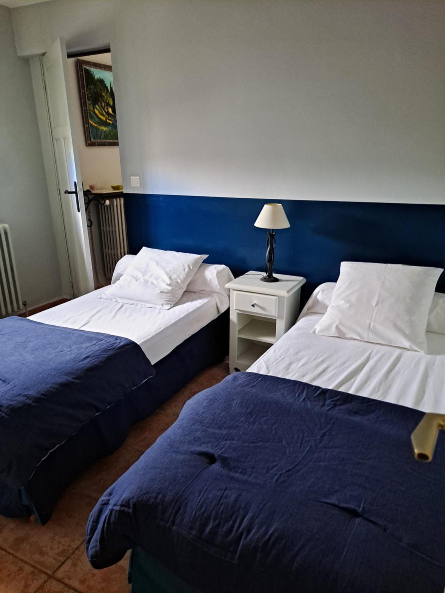 Bastide St Joseph Apartment Eyguieres Luaran gambar
