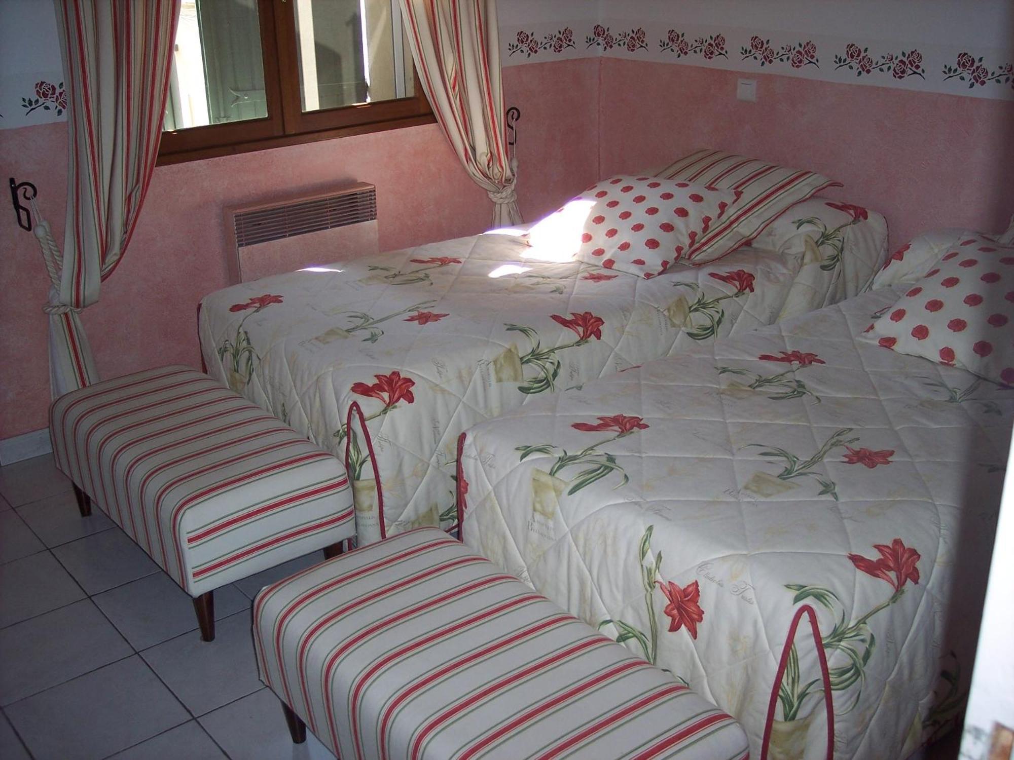 Bastide St Joseph Apartment Eyguieres Luaran gambar