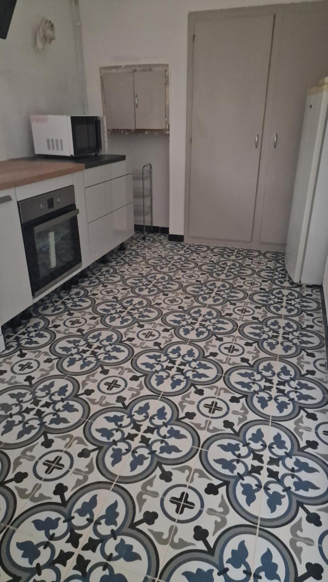 Bastide St Joseph Apartment Eyguieres Luaran gambar